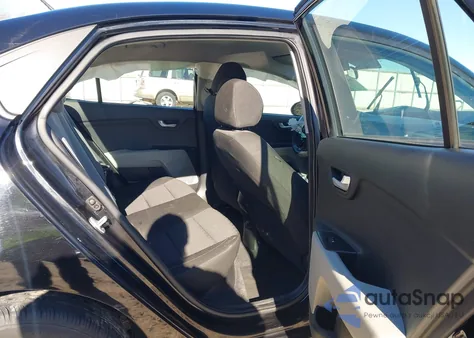 2020 Kia Rio S z USA, uszkodzony, nr VIN 3KPA24AD1LE302691